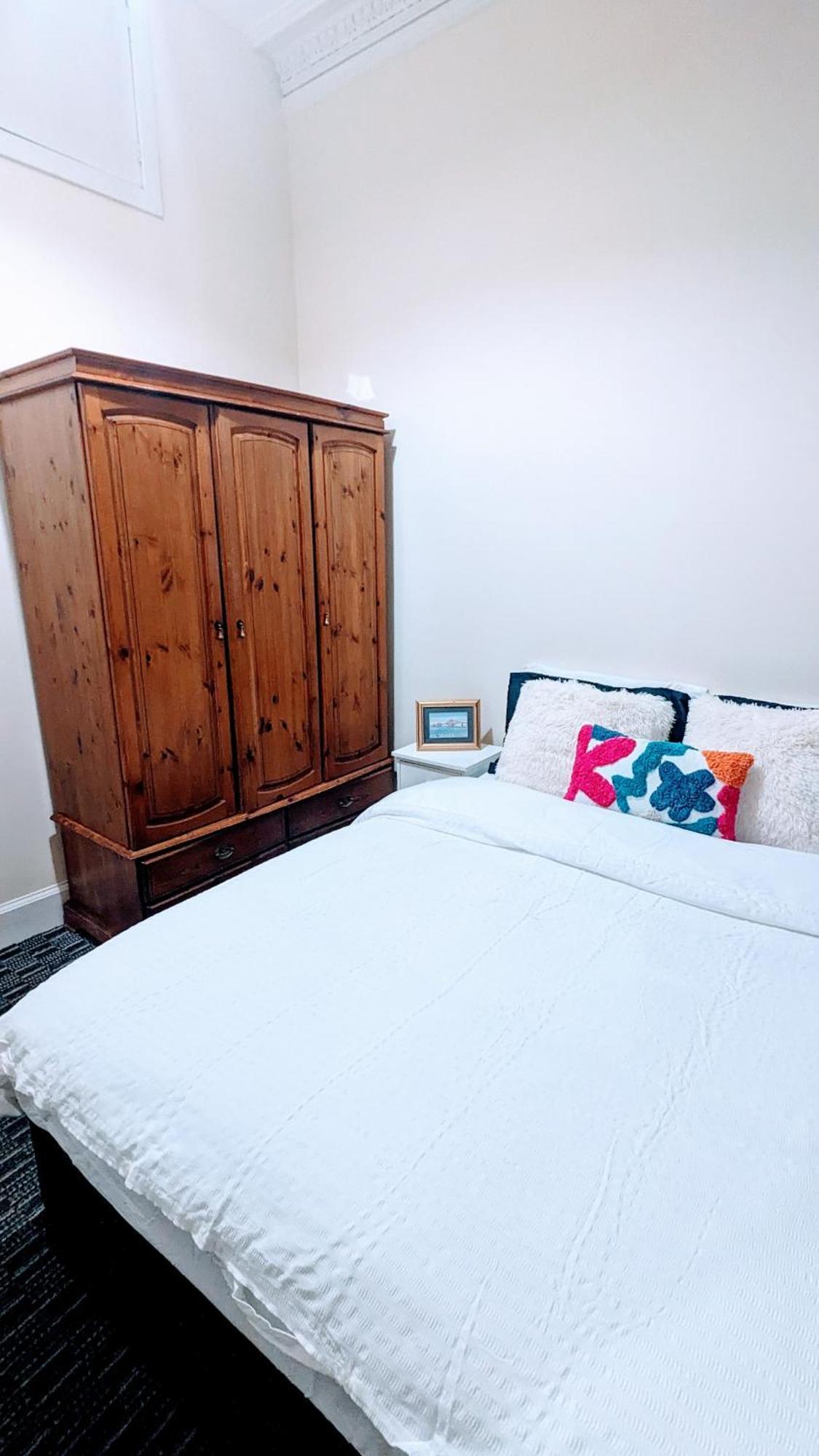 Edinburgh City Center Haymarket Double Room Exterior foto