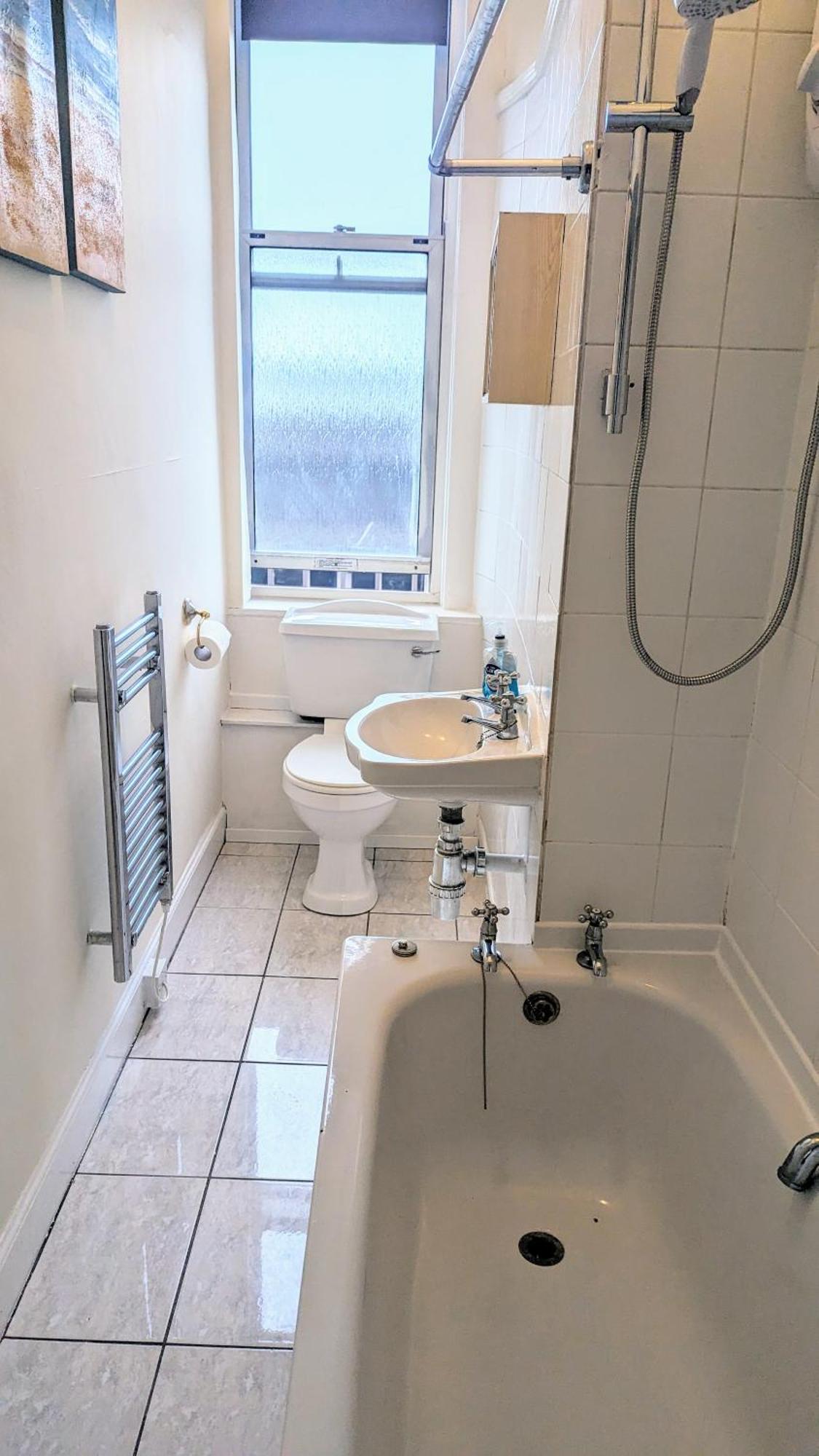 Edinburgh City Center Haymarket Double Room Exterior foto
